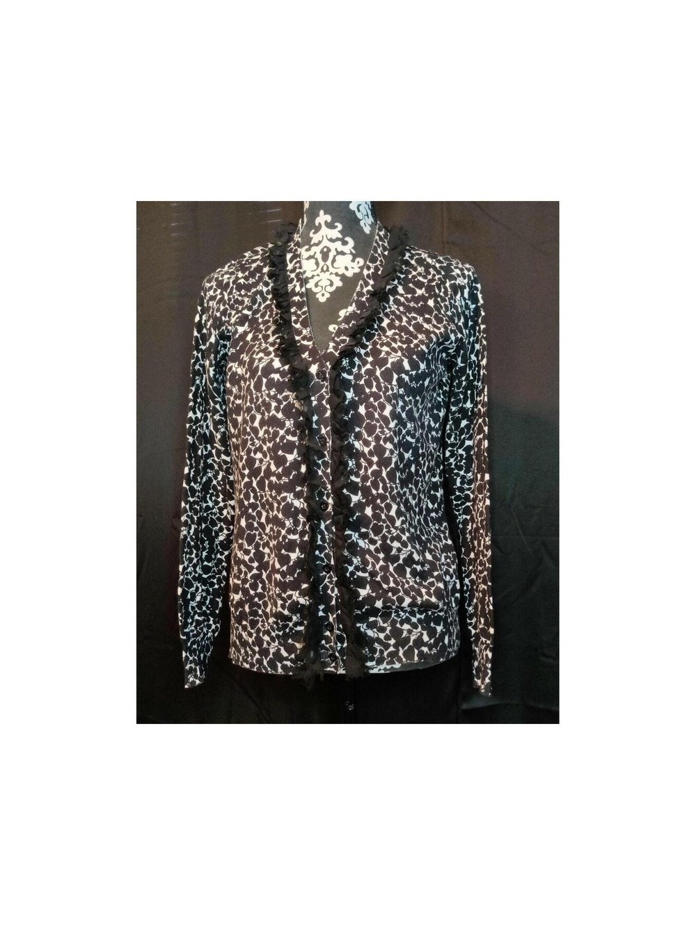 east 5th Black and White Patterned Long Sleeve Cardigan Sweater Medium